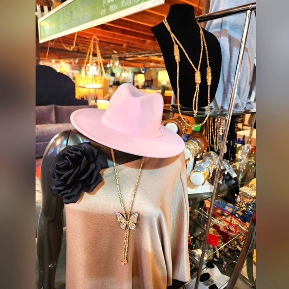 Pretty in Pink Fedora - Super cute 😍 Unisex - Picture 3 of 17